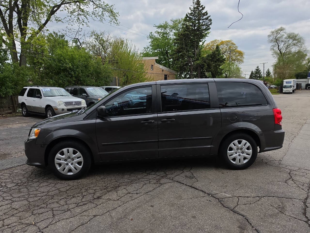 Used 2015 Dodge Grand Caravan American Value Package FWD image 3