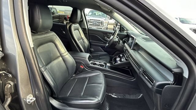 Used 2022 Lincoln Corsair Standard w/ Equipment Group 101A image 11