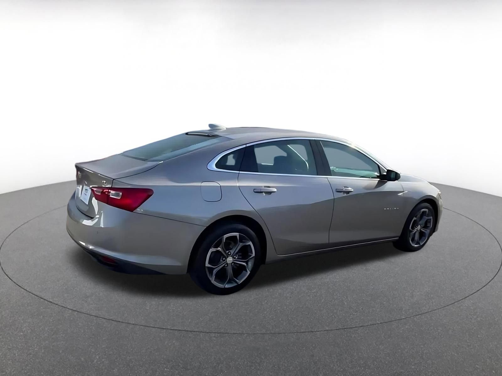 Used 2024 Chevrolet Malibu LT image 15