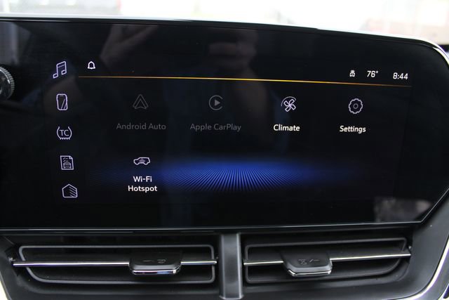 Used 2025 Chevrolet Trax LT w/ Driver Confidence Package image 13