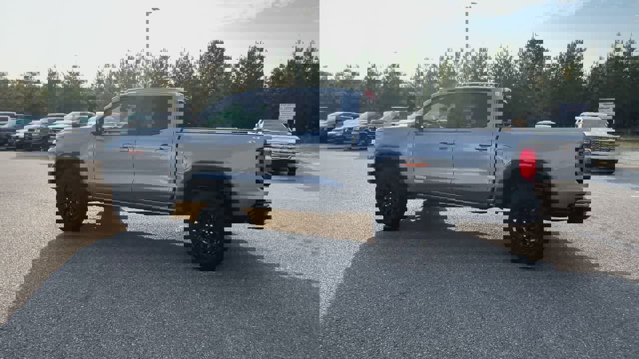 New 2026 GMC Canyon Elevation w/ Convenience Package image 6