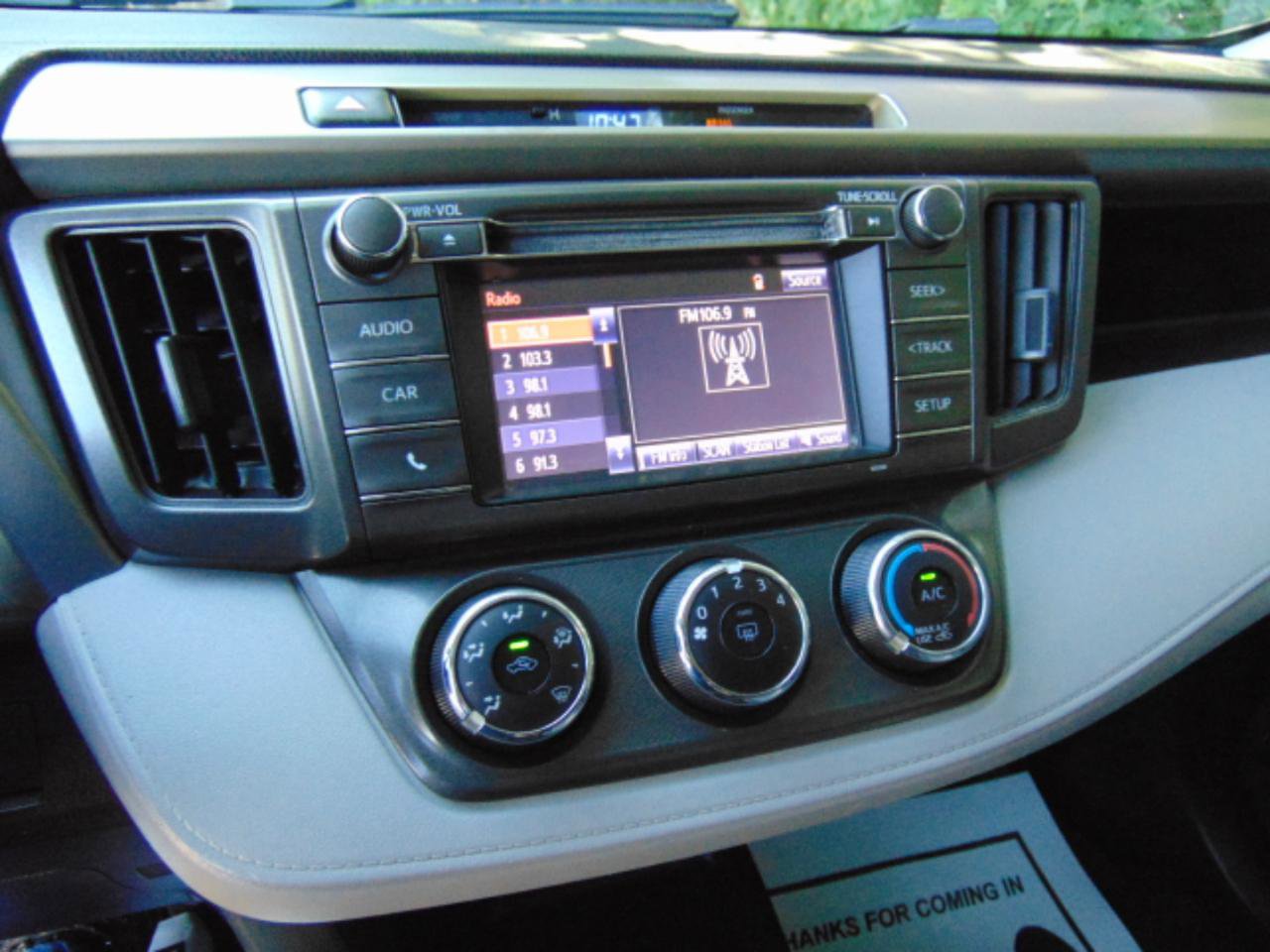 Used 2014 Toyota RAV4 LE FWD image 18