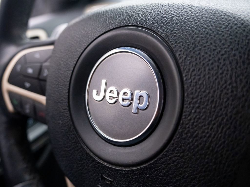 Used 2014 Jeep Grand Cherokee Limited AWD/4WD image 19