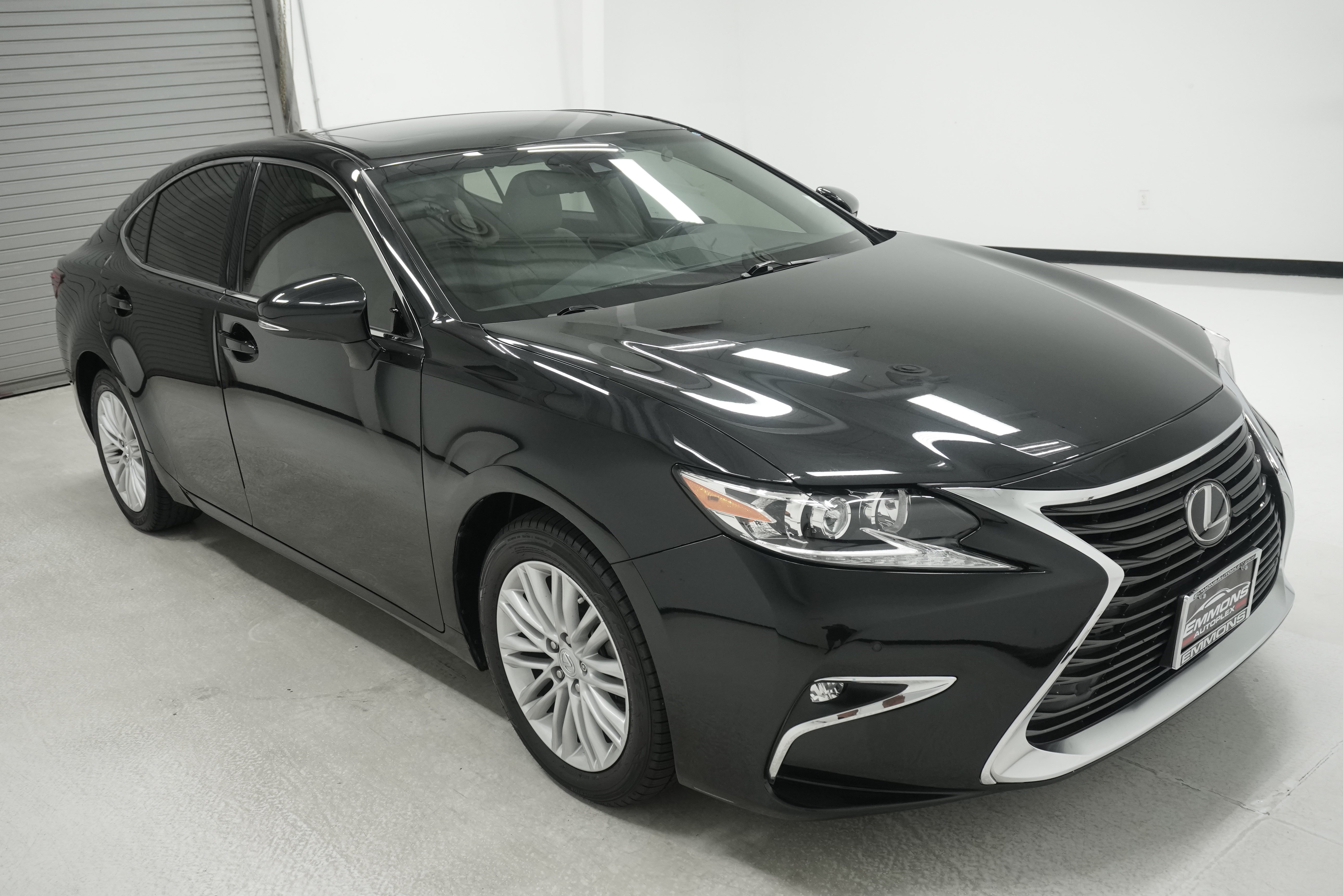 Used 2017 Lexus ES 350 w/ Premium Package FWD image 3