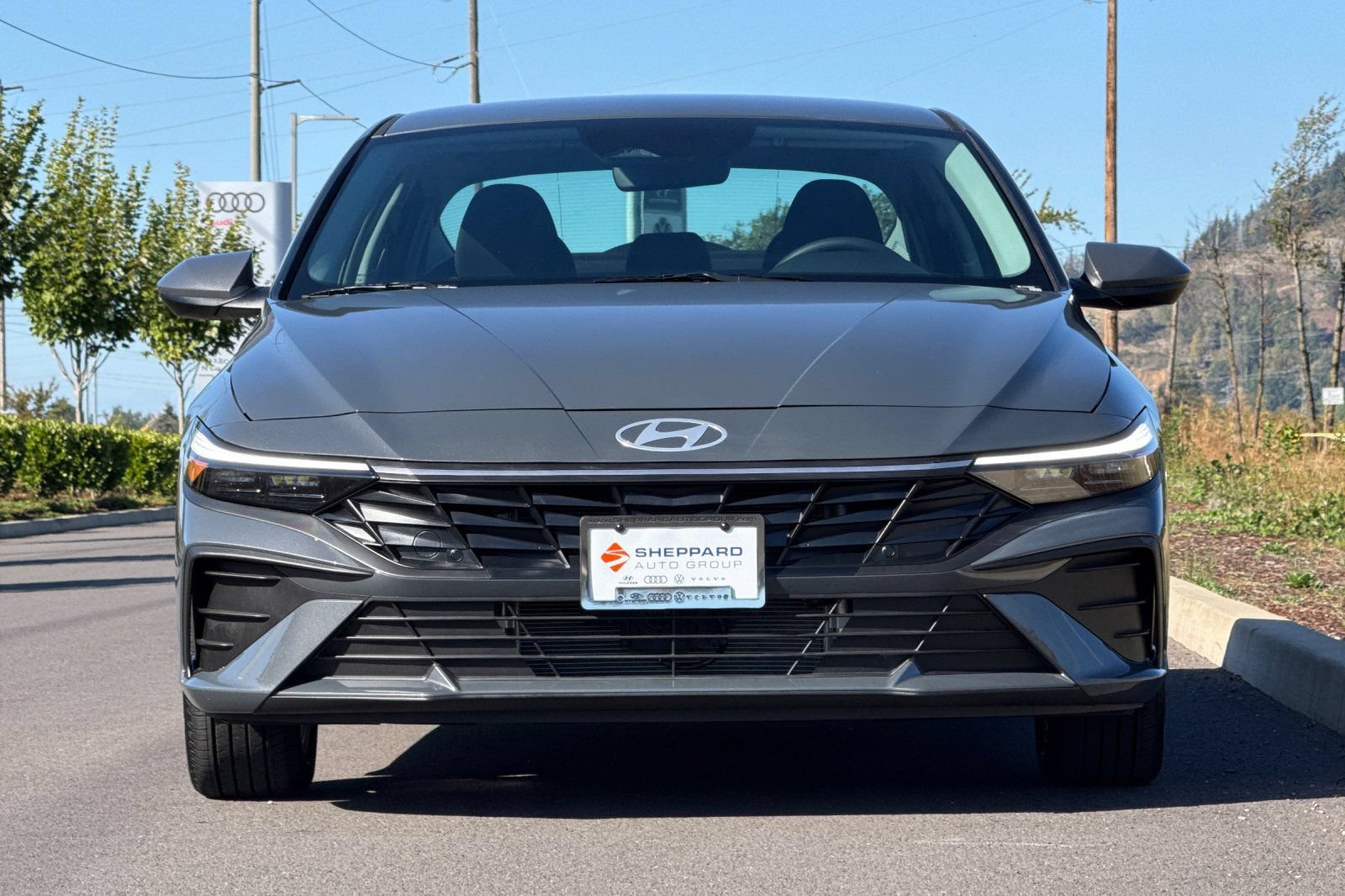 New 2026 Hyundai Elantra Hybrid FWD image 8
