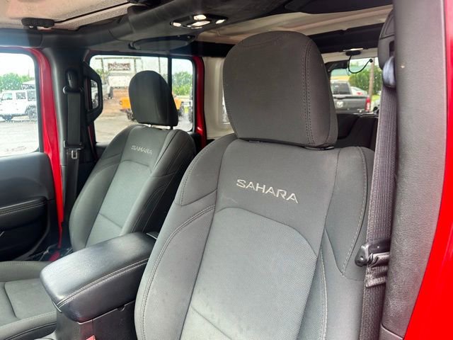 Used 2020 Jeep Wrangler Unlimited Sahara AWD/4WD image 17