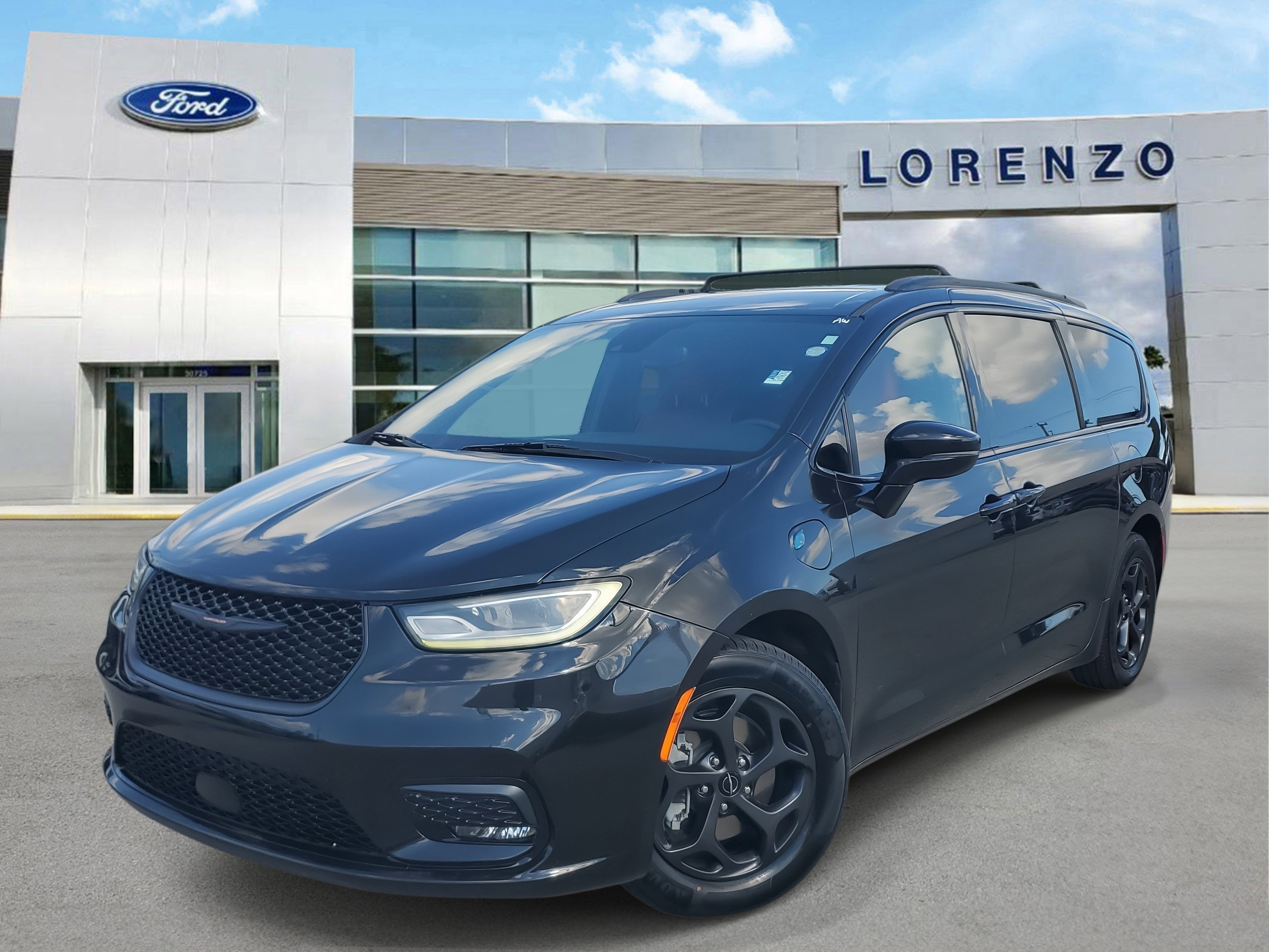 Used 2021 Chrysler Pacifica Limited w/ Uconnect Theater Family Group 360° Tour