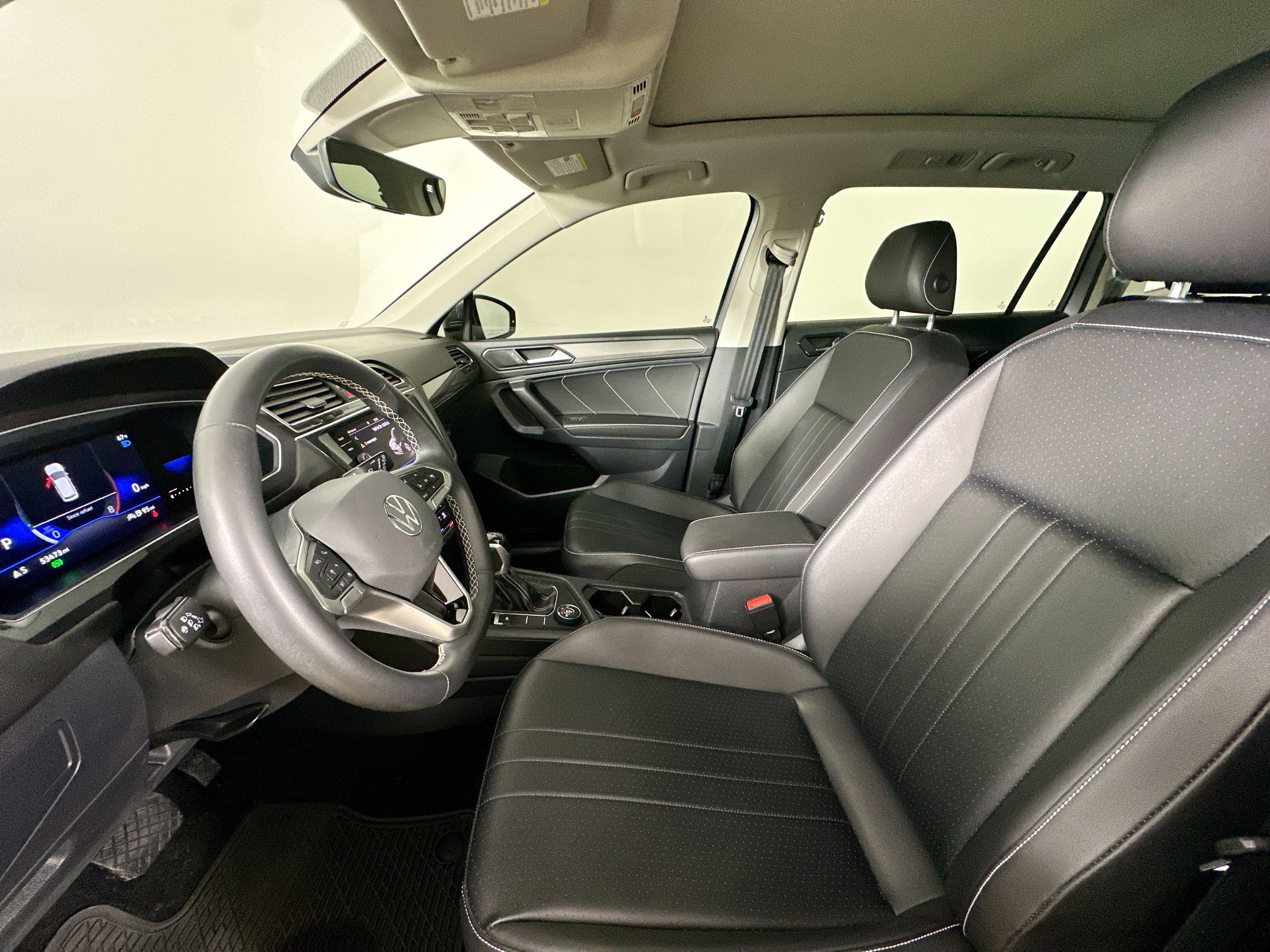 Used 2022 Volkswagen Tiguan SE AWD/4WD image 30