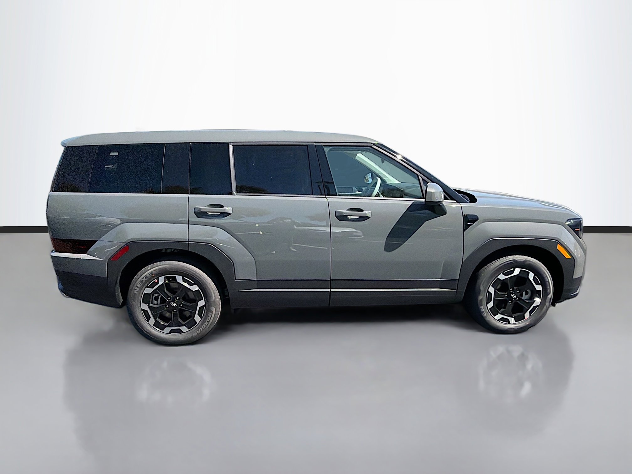 New 2026 Hyundai Santa Fe SE FWD image 2