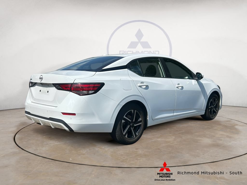 Used 2025 Nissan Sentra SV FWD image 3