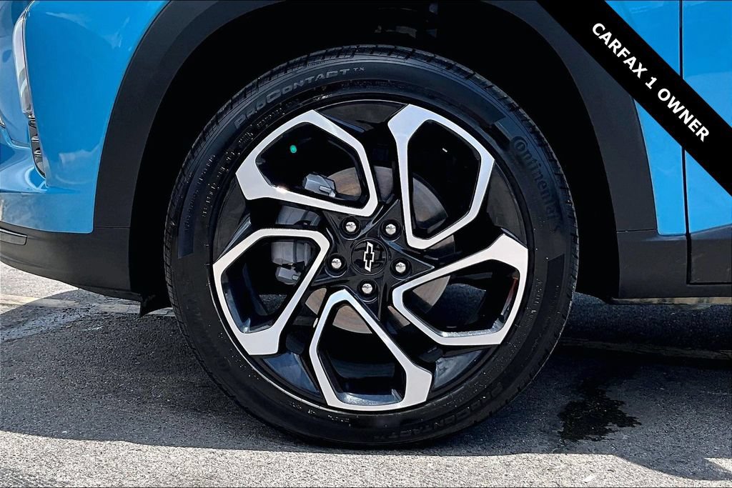 Used 2025 Chevrolet Trax RS FWD image 32