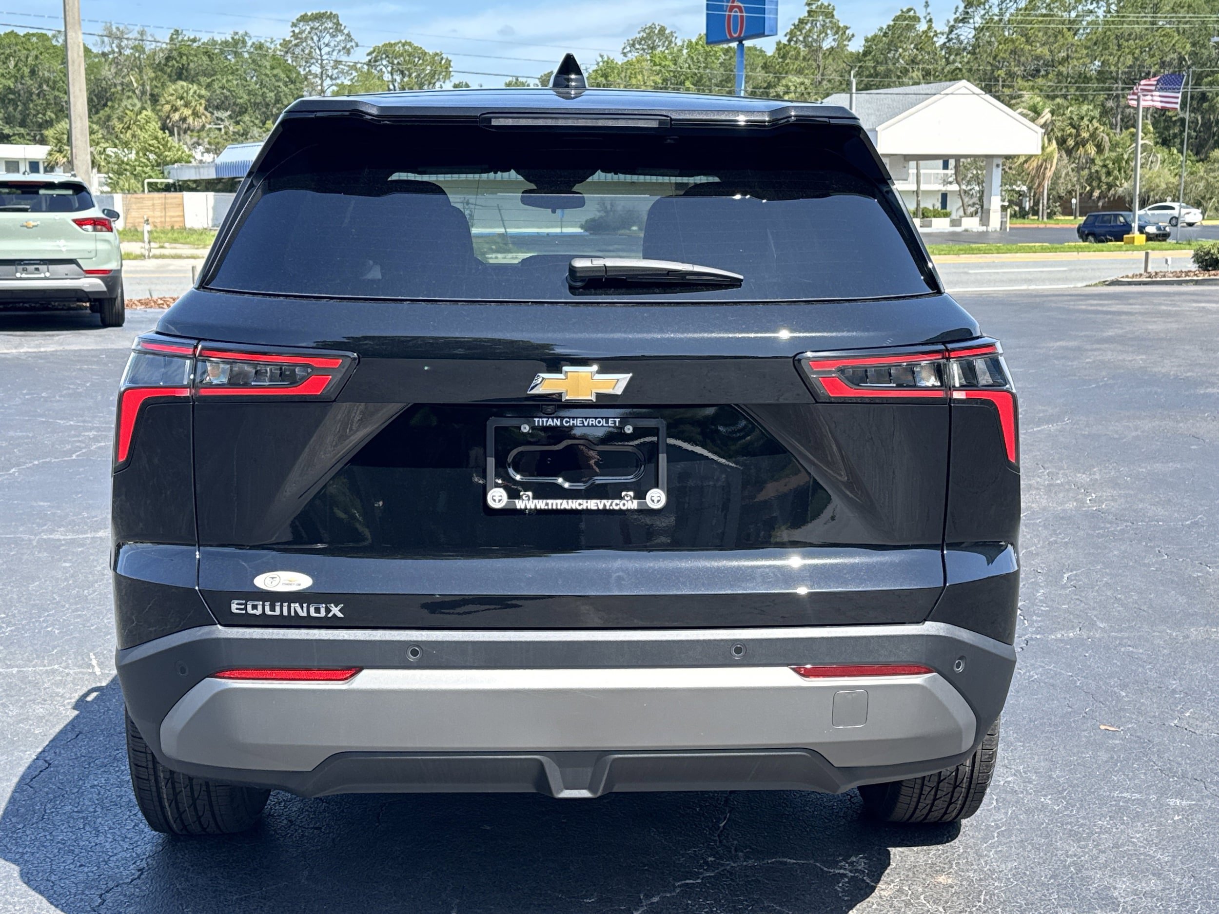 New 2026 Chevrolet Equinox LT w/ Convenience Package II FWD image 7