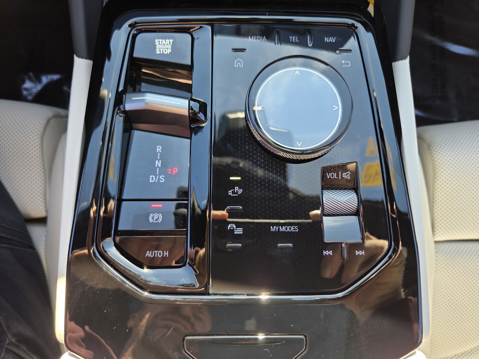 Used 2026 BMW 530i w/ M Sport Package image 24