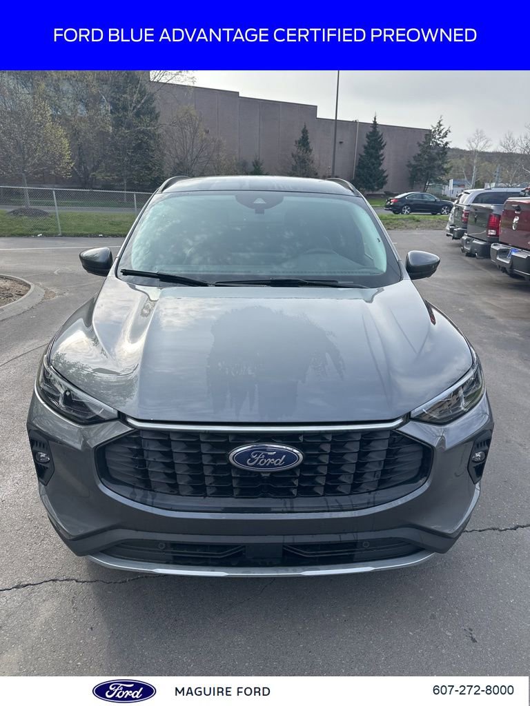 Used 2024 Ford Escape Platinum AWD/4WD image 3