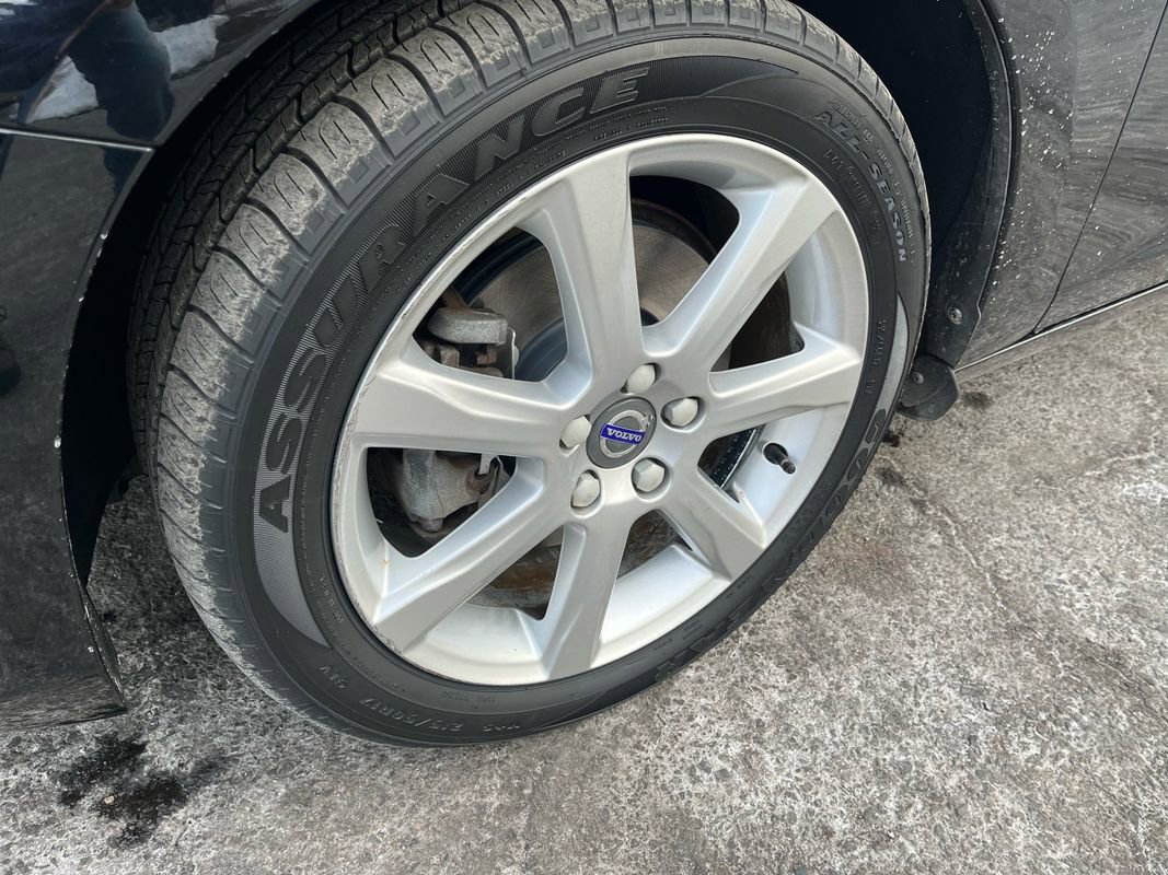 Used 2017 Volvo V60 T5 Premier w/ Convenience Package image 27