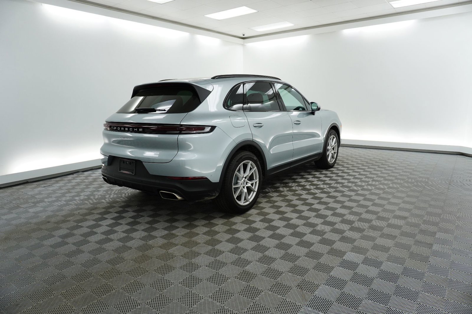 Certified 2026 Porsche Cayenne AWD/4WD image 9