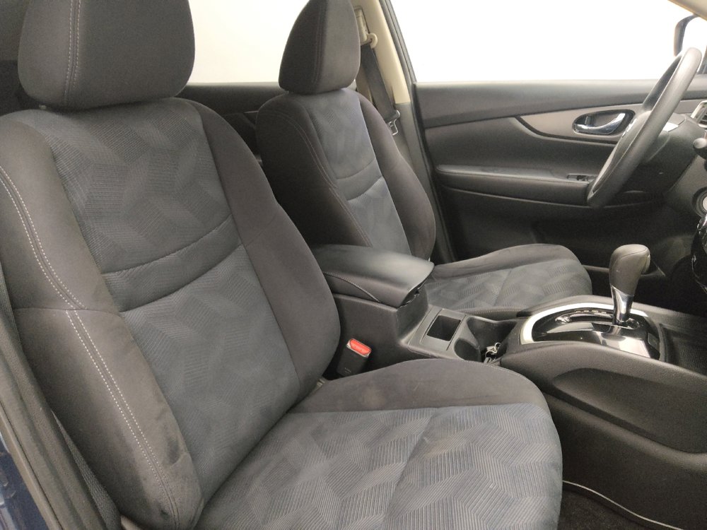 Used 2016 Nissan Rogue S w/ Appearance Package image 21