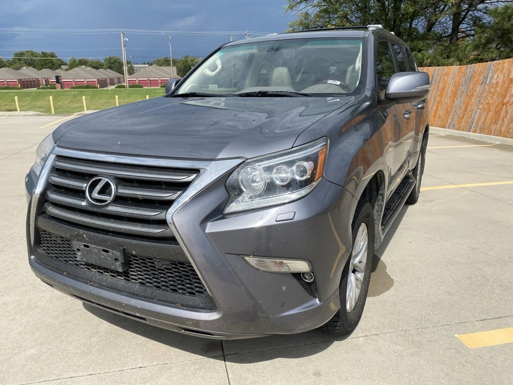 Used 2017 Lexus GX 460 image 8