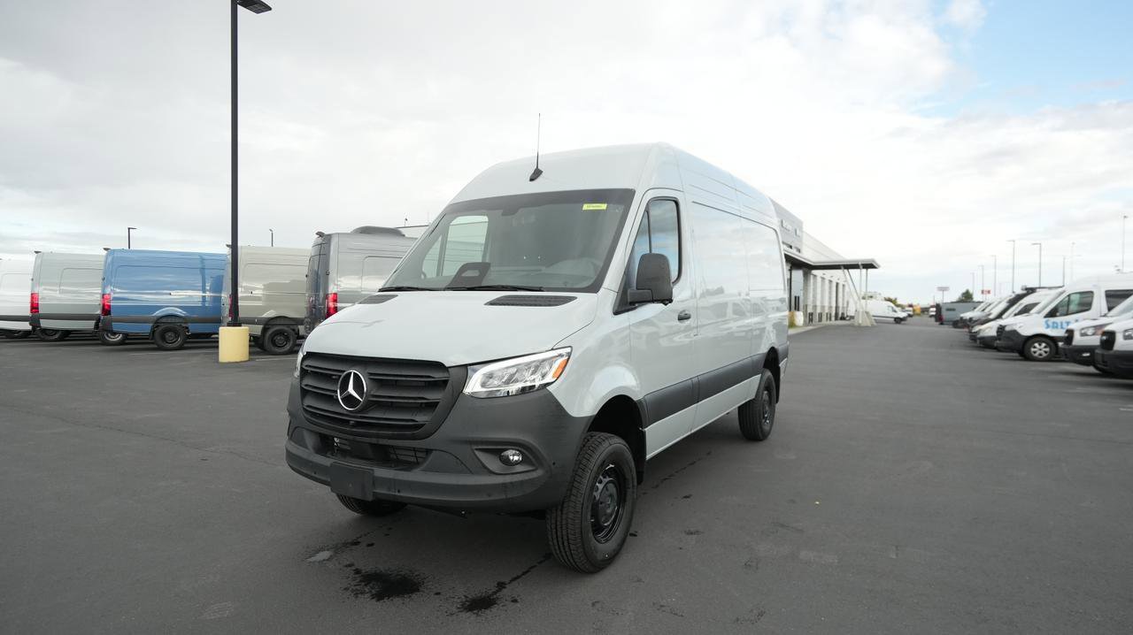 New 2025 Mercedes-Benz Sprinter 2500 image 1