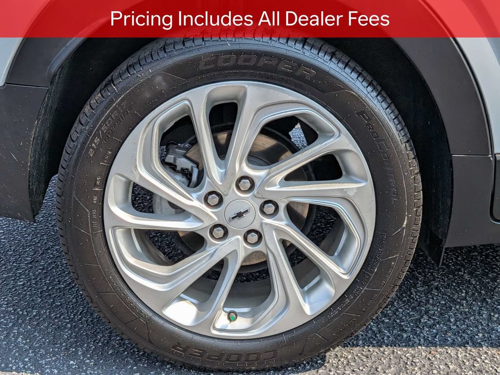 Used 2023 Chevrolet Bolt EUV LT FWD image 12
