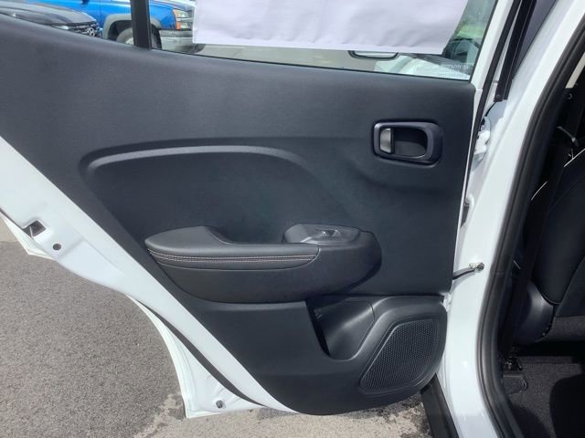 Certified 2025 Hyundai Venue Limited image 28