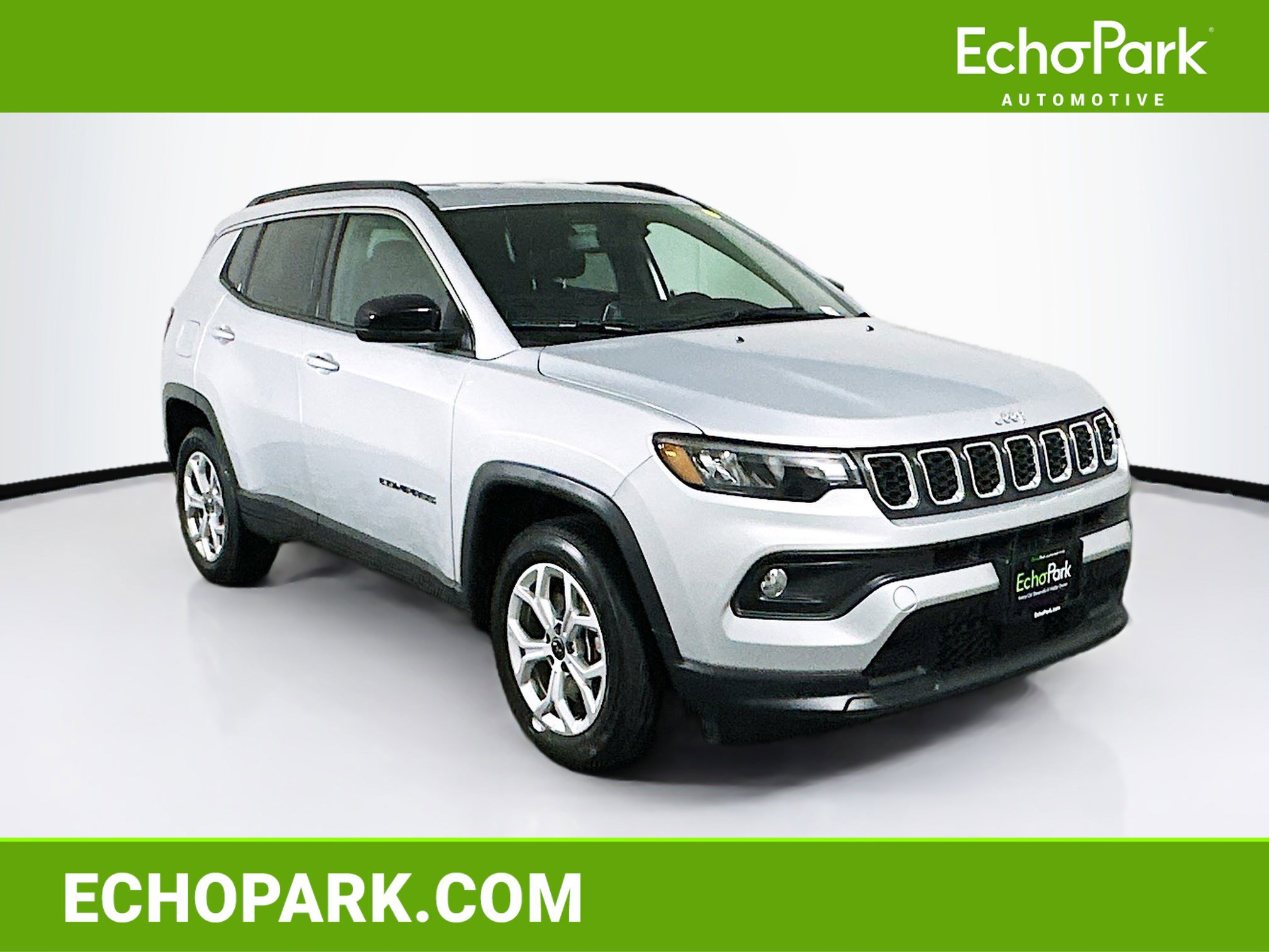 Used 2025 Jeep Compass Latitude image 1
