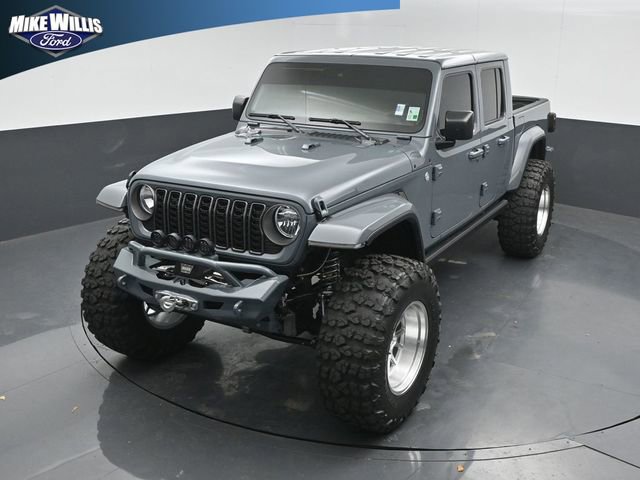Used 2025 Jeep Gladiator Overland AWD/4WD image 11