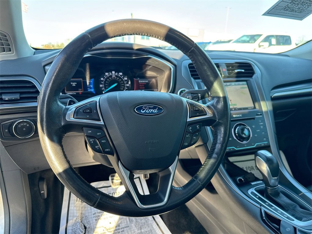 Used 2015 Ford Fusion Titanium image 21