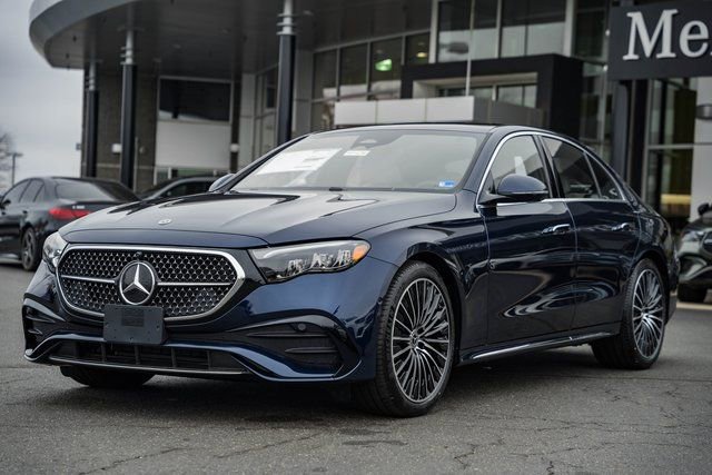 New 2026 Mercedes-Benz E 350 4MATIC Sedan image 3
