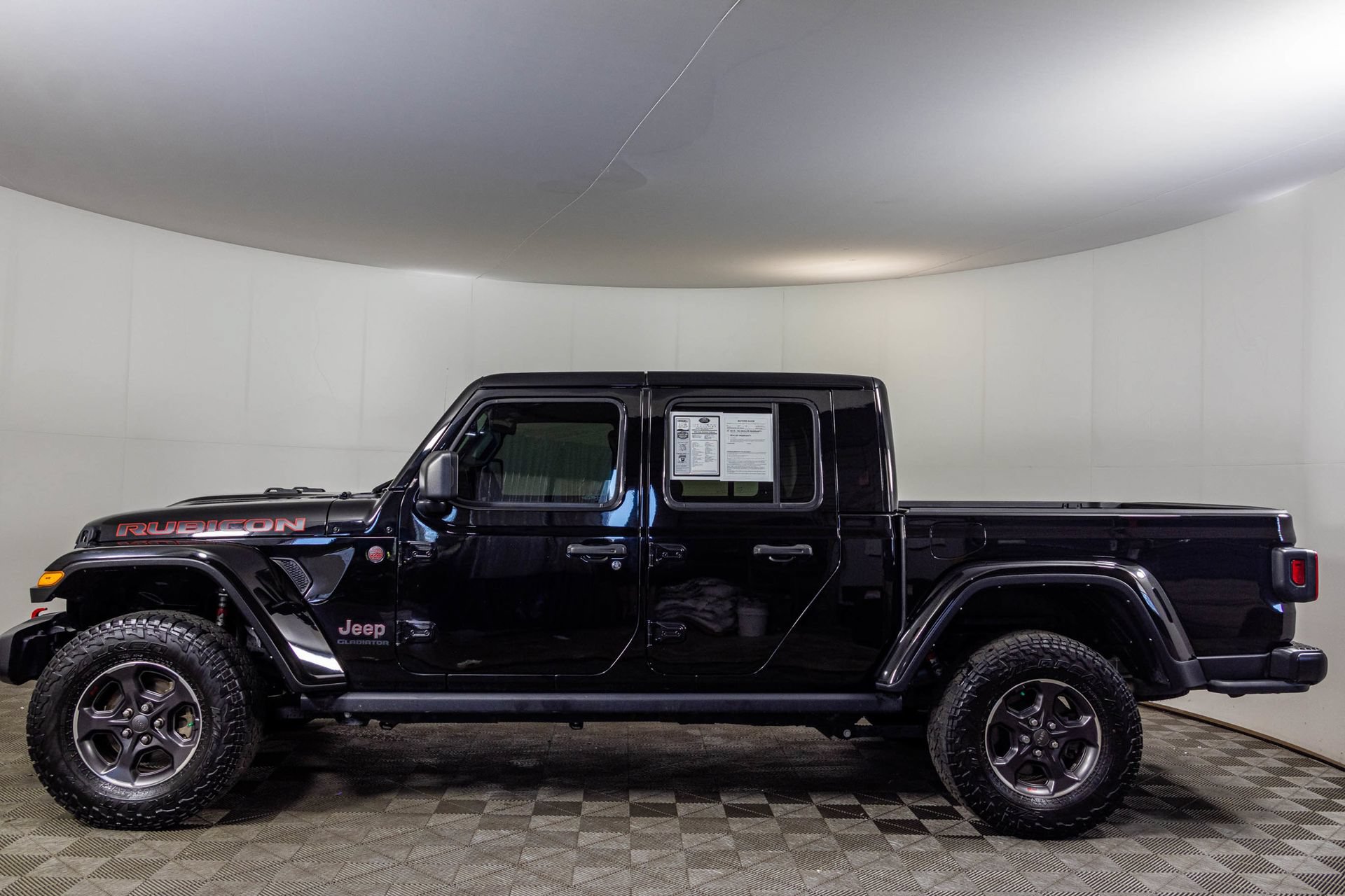 Used 2022 Jeep Gladiator Rubicon w/ Cold Weather Group AWD/4WD image 21