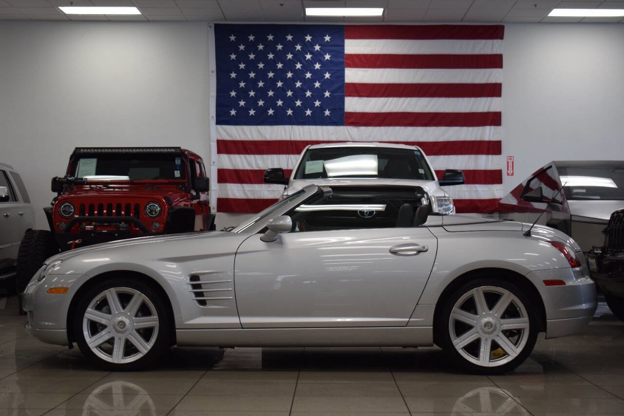 Used 2008 Chrysler Crossfire Limited image 16