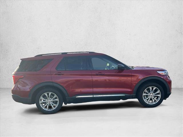 Used 2021 Ford Explorer XLT w/ Equipment Group 202A image 4