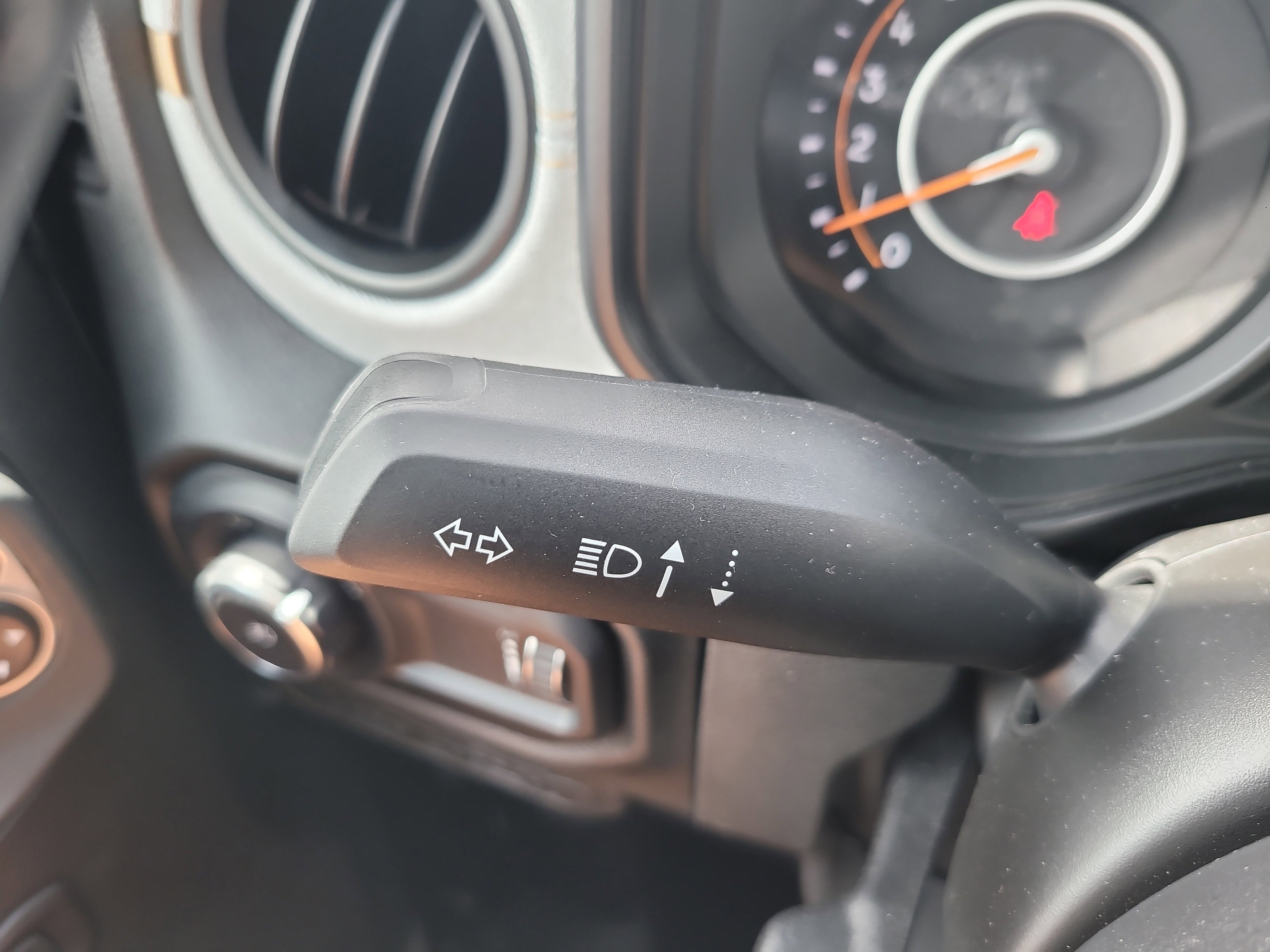 Used 2025 Jeep Wrangler Willys image 26