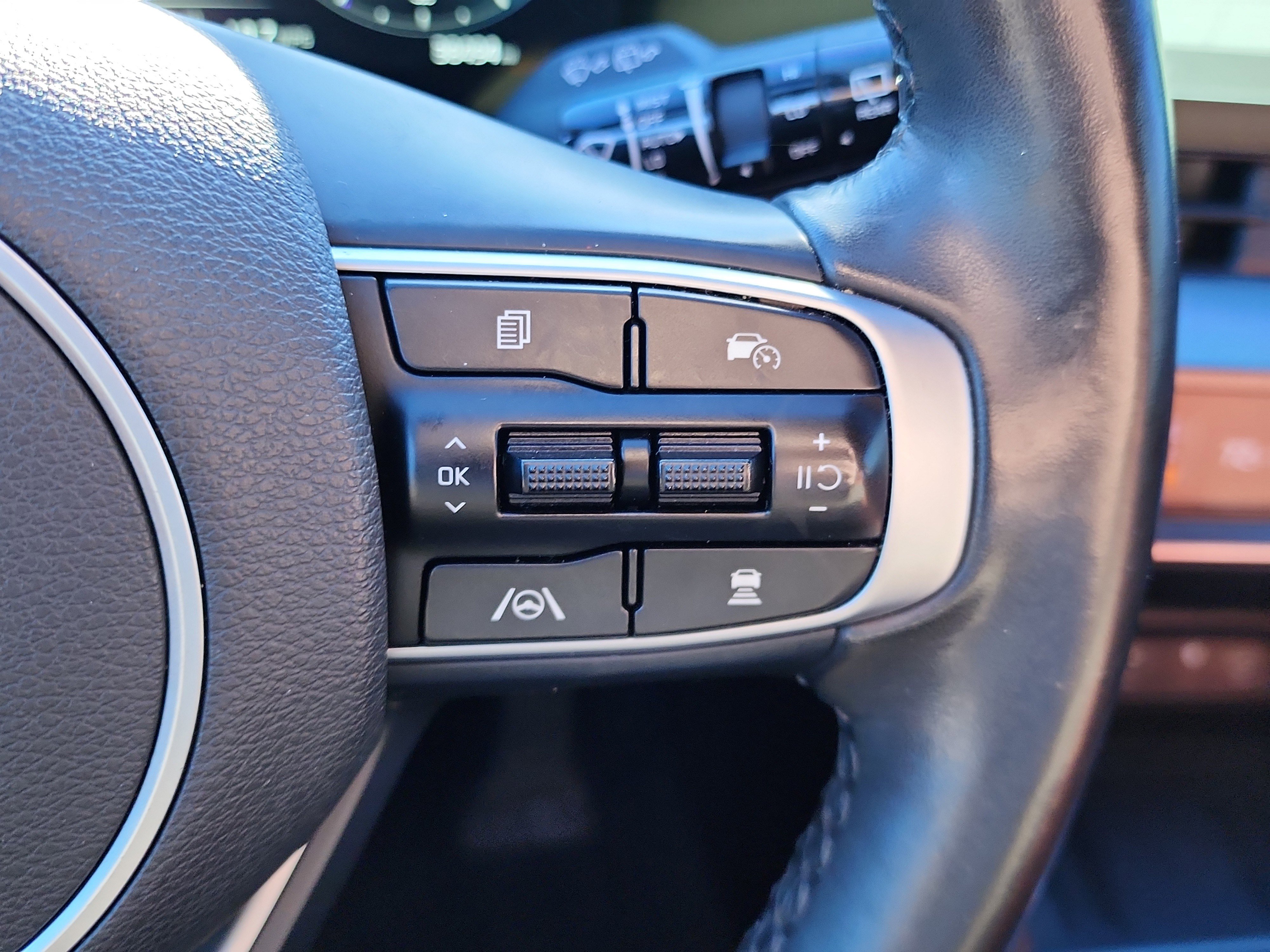 Certified 2023 Kia Sportage SX image 13