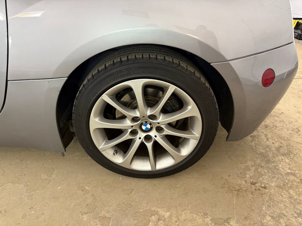 Used 2007 BMW Z4 3.0i RWD image 10