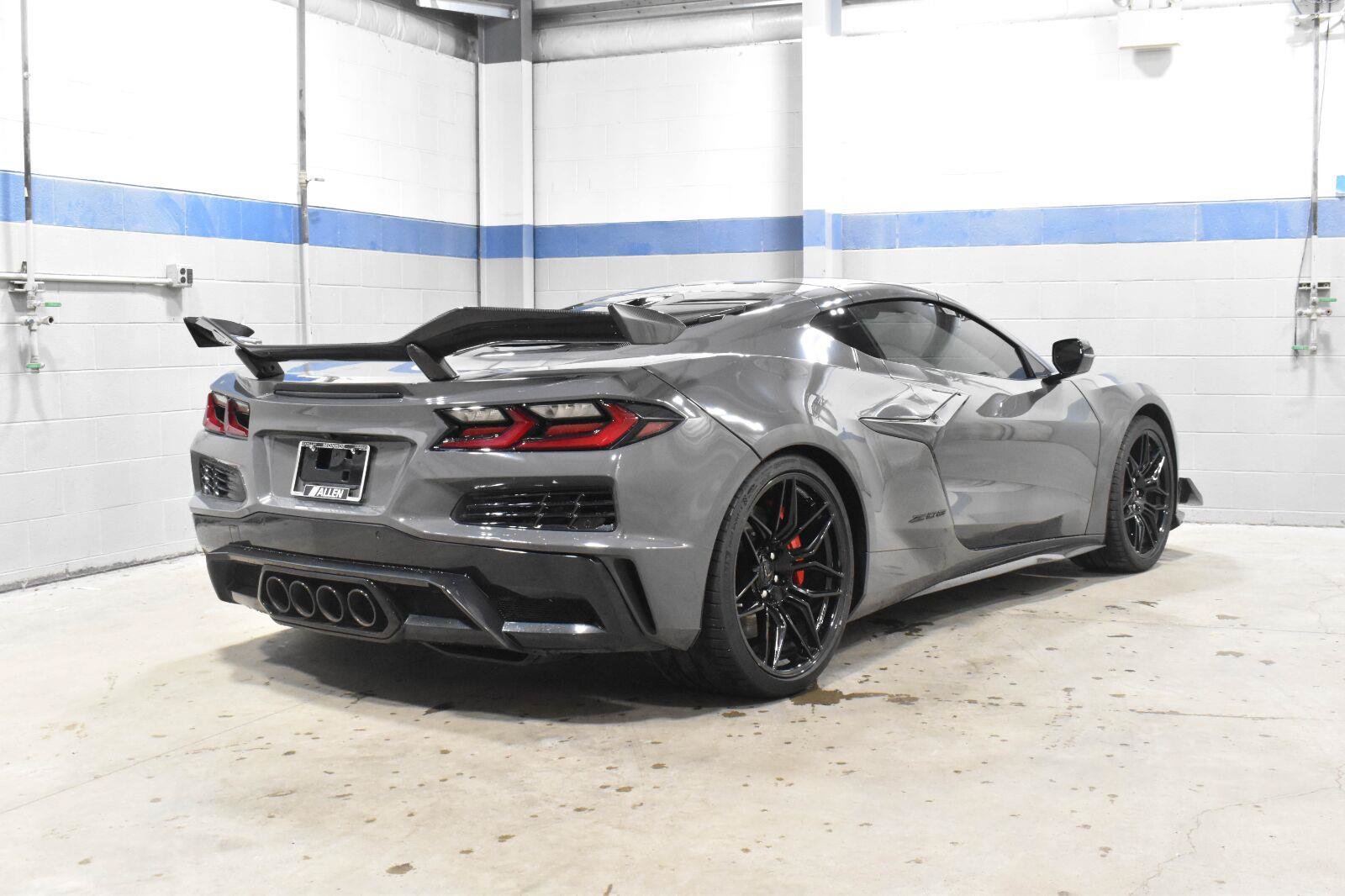 Used 2024 Chevrolet Corvette Z06 RWD image 16
