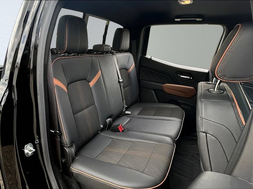 Used 2024 GMC Canyon AT4 w/ Technology Package AWD/4WD image 28