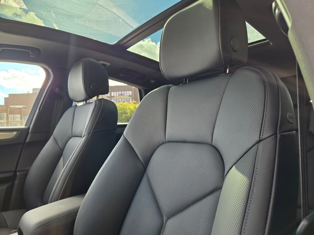 New 2026 Porsche Macan image 21