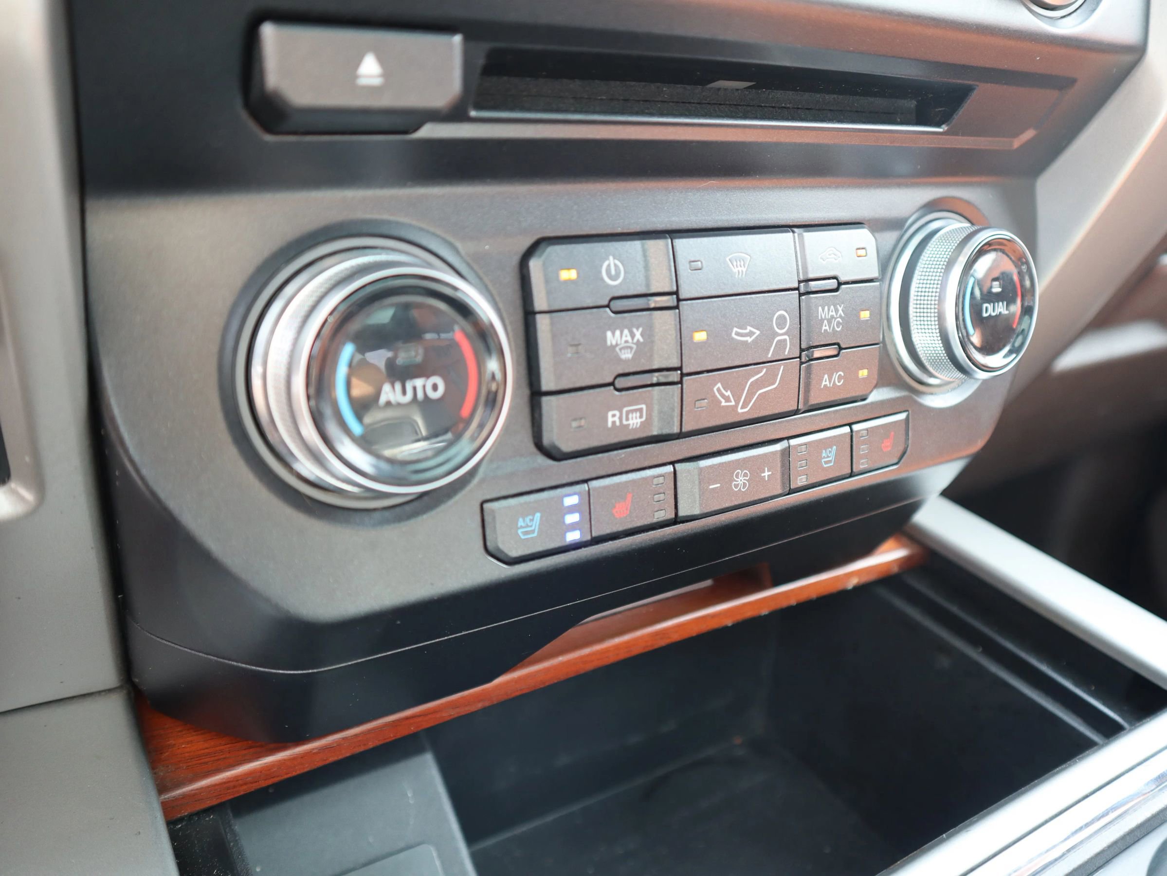 Used 2018 Ford F250 King Ranch image 19