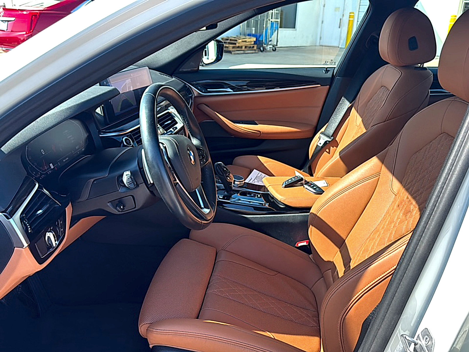 Used 2021 BMW 530i w/ Premium Package RWD image 7