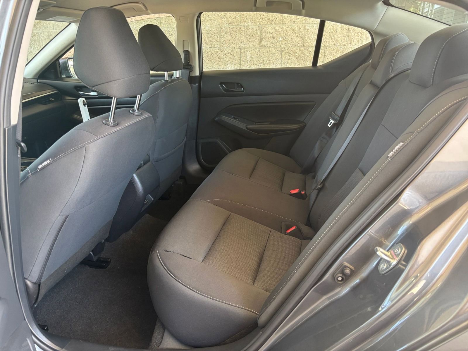 Used 2025 Nissan Altima 2.5 SV FWD image 27