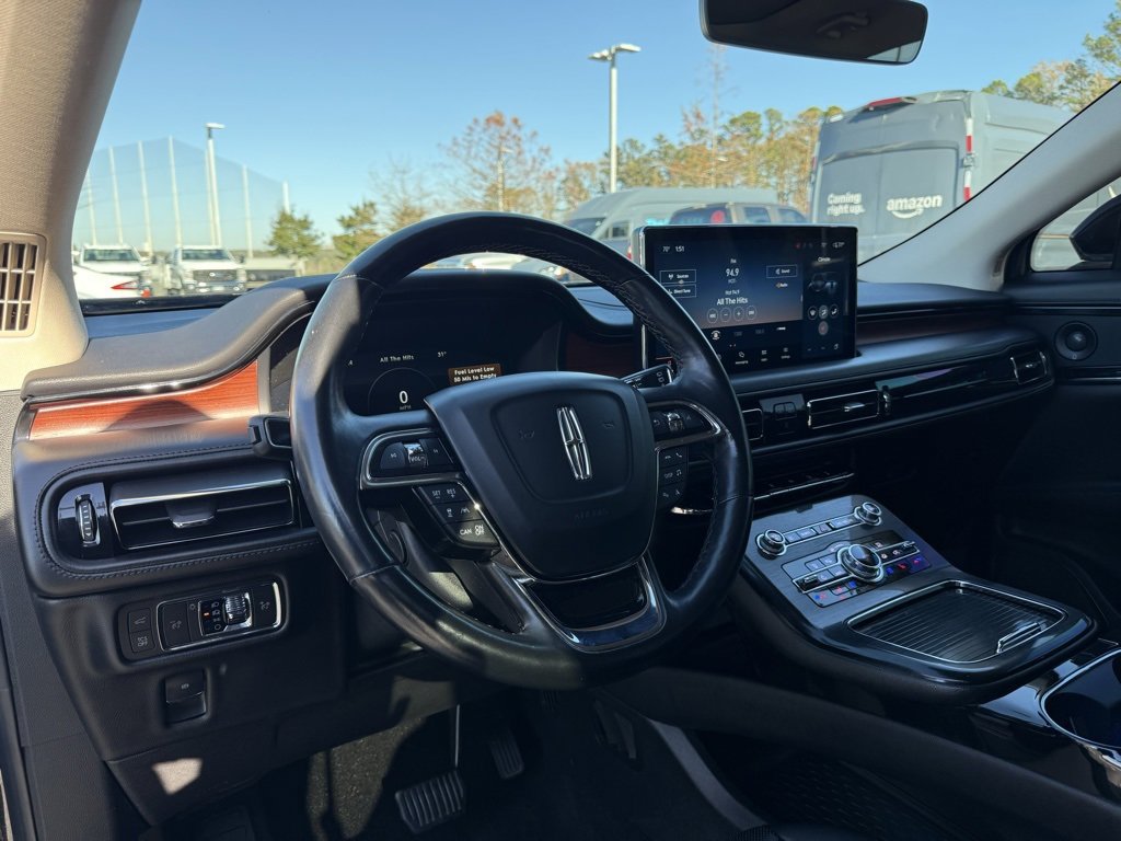 Used 2021 Lincoln Nautilus Reserve w/ Equipment Group 201A image 10