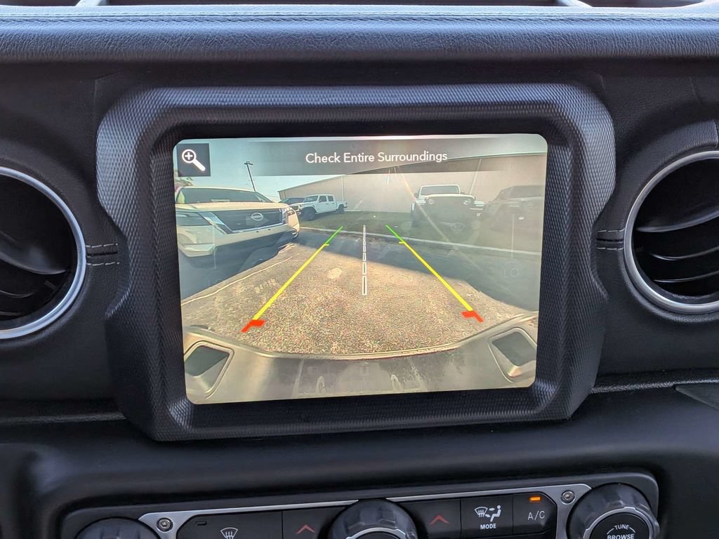 Used 2021 Jeep Gladiator Overland w/ Popular Equipment Package AWD/4WD image 25
