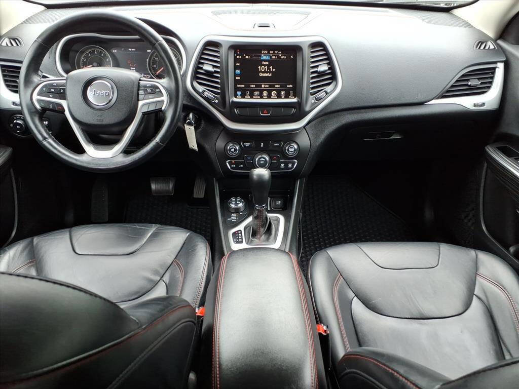 Used 2014 Jeep Cherokee Trailhawk w/ Leather Interior Group image 13