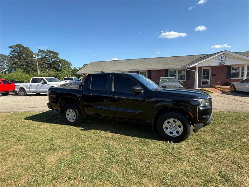 Used 2022 Nissan Frontier S w/ Technology Package RWD image 12