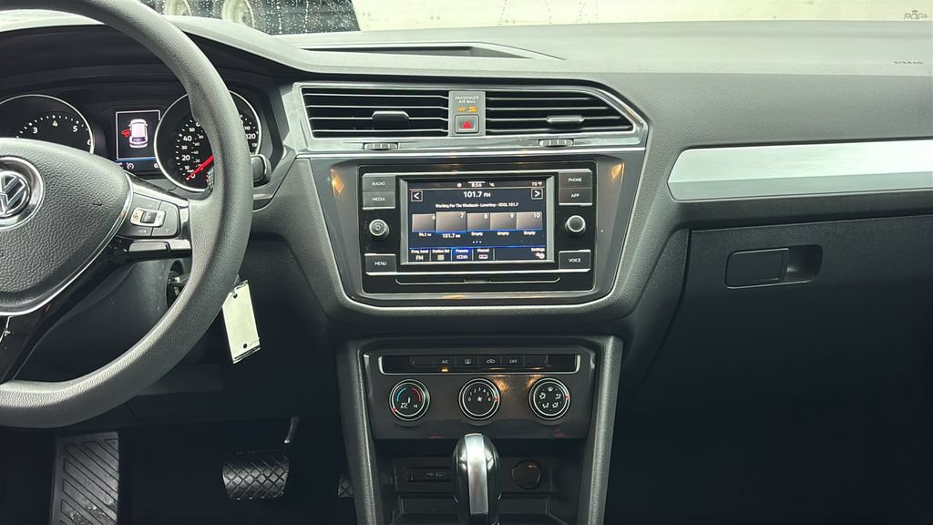 Used 2021 Volkswagen Tiguan S FWD image 6