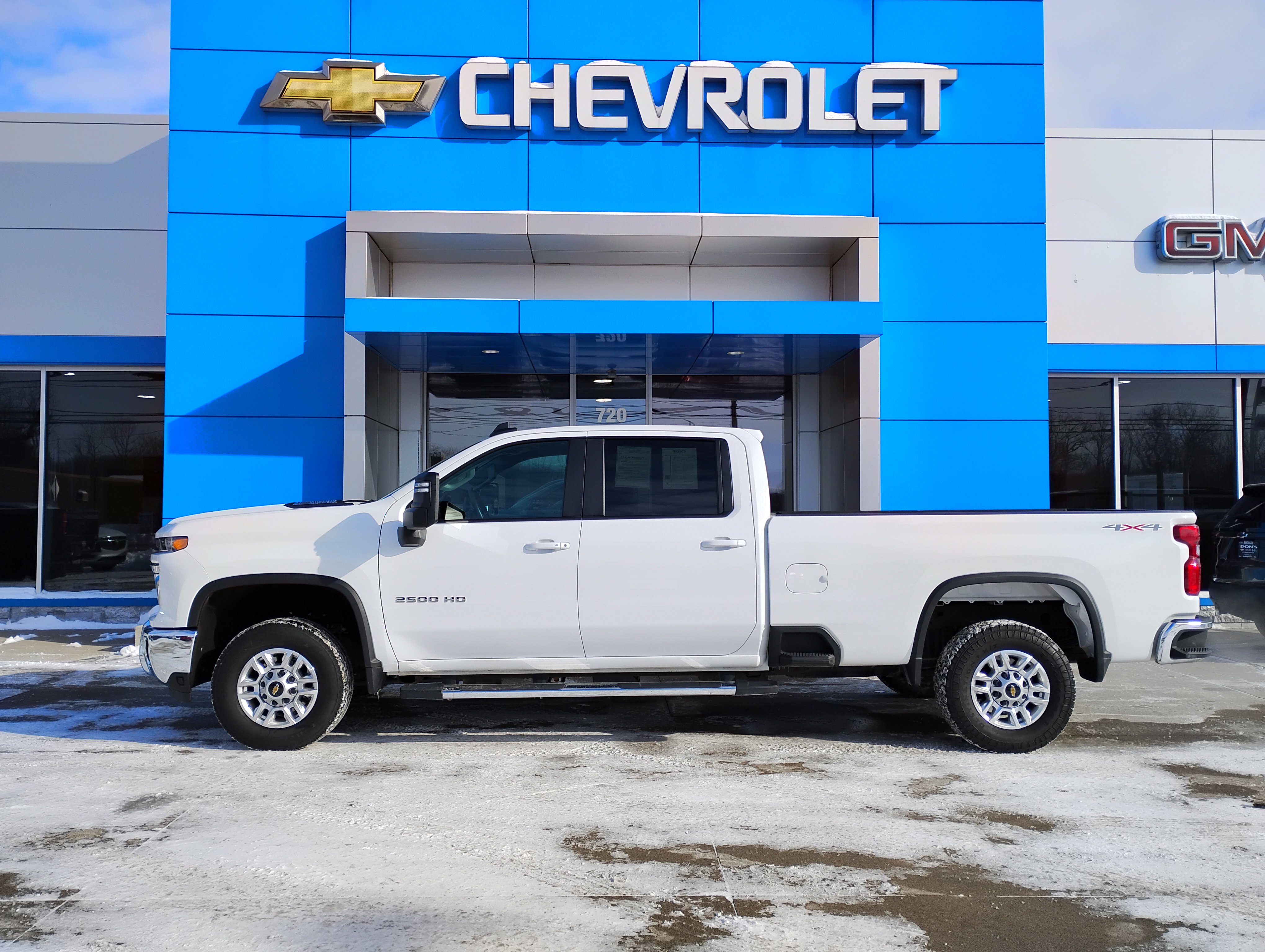 Used 2025 Chevrolet Silverado 2500 LT w/ Convenience Package image 31