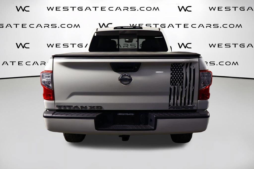 Used 2017 Nissan Titan PRO-4X AWD/4WD image 4