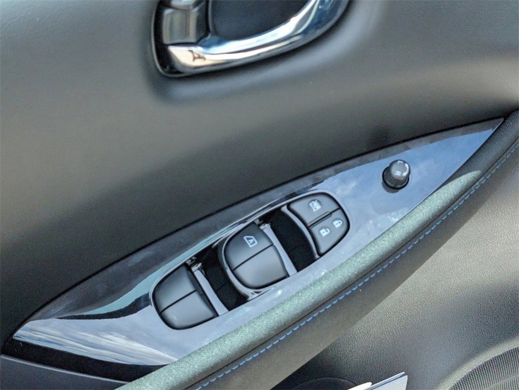 Certified 2024 Nissan Leaf SV Plus image 17
