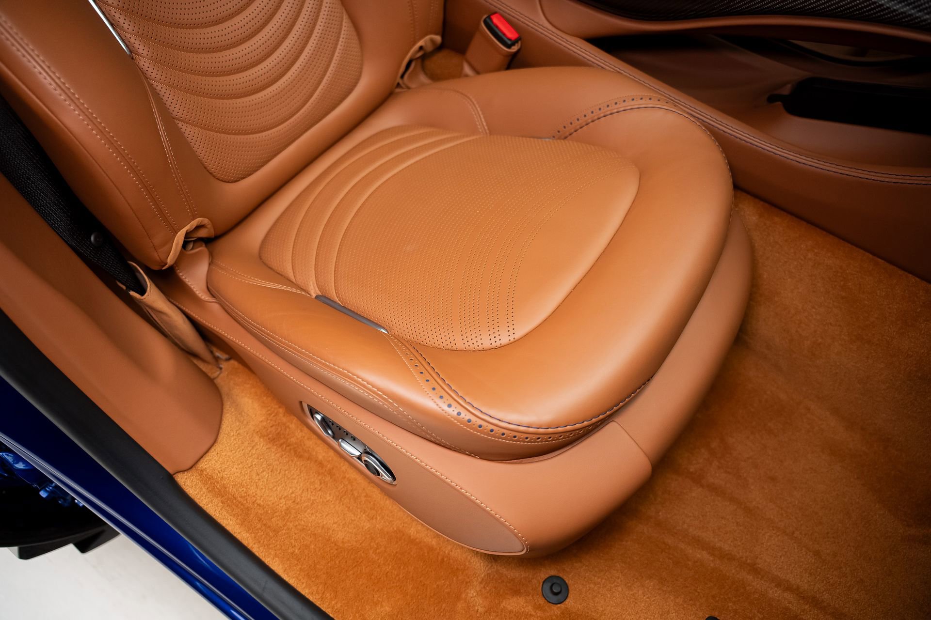 Used 2023 Aston Martin DBX 707 AWD/4WD image 66